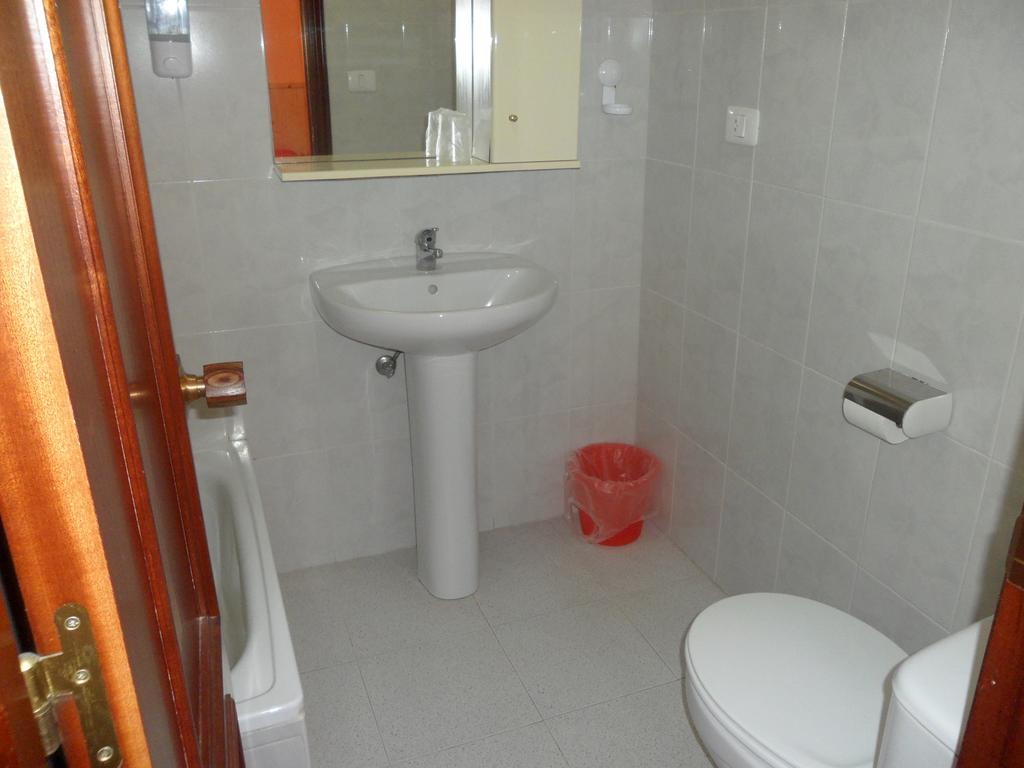 فندق Hostal Alce نيغران المظهر الخارجي الصورة