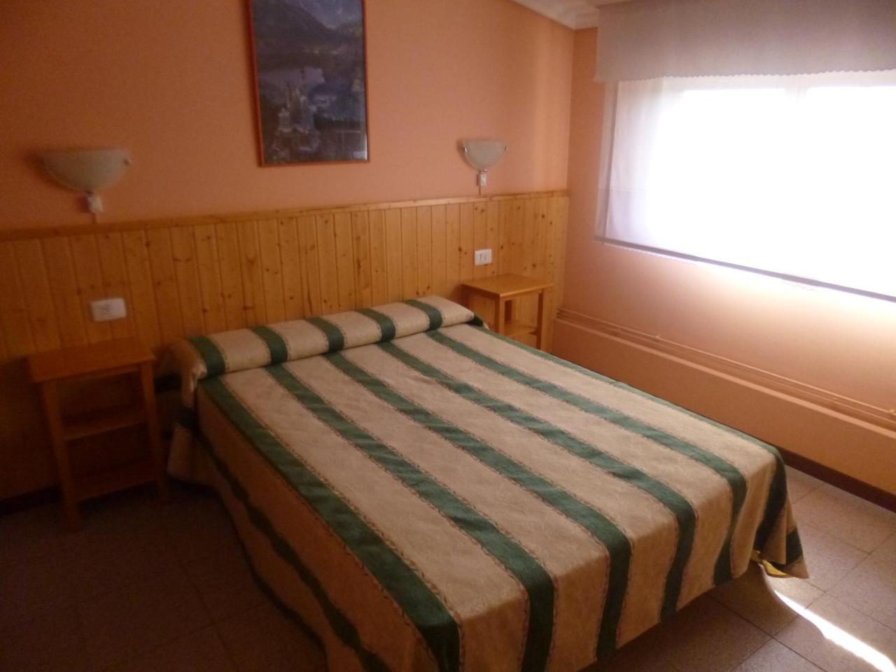 فندق Hostal Alce نيغران المظهر الخارجي الصورة